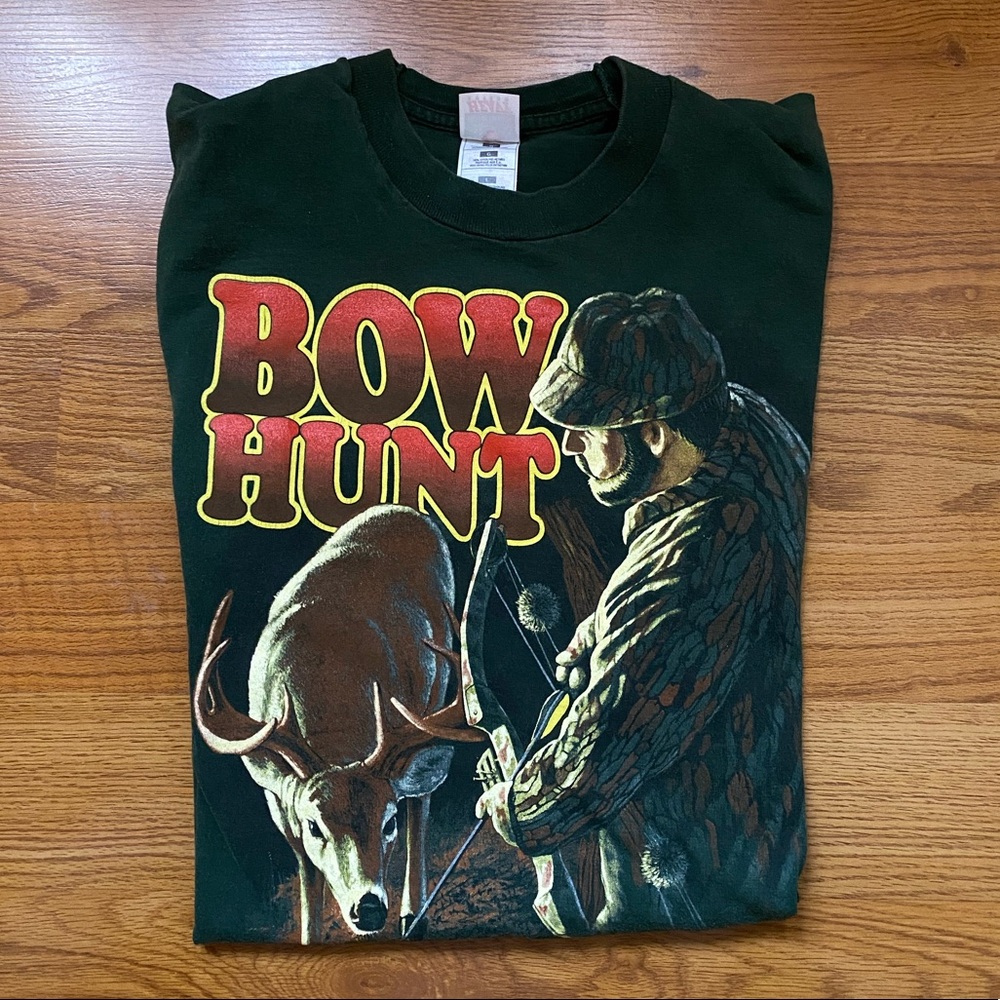 Men’s Vintage Bow Hunting Tee
